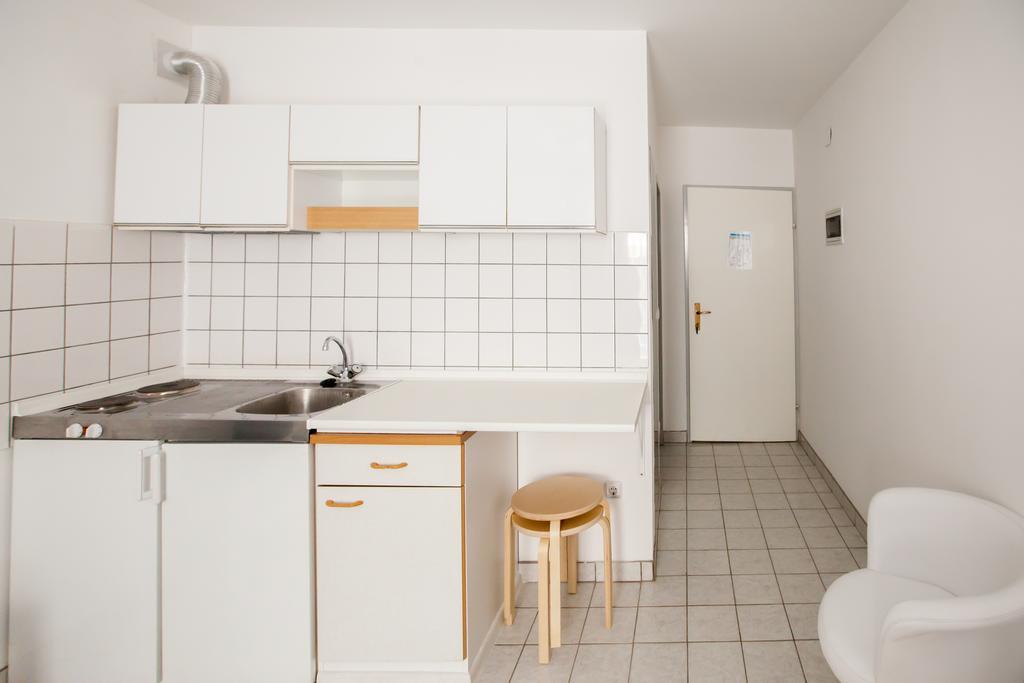 Friendly People'S Guest House Ζαντάρ Εξωτερικό φωτογραφία